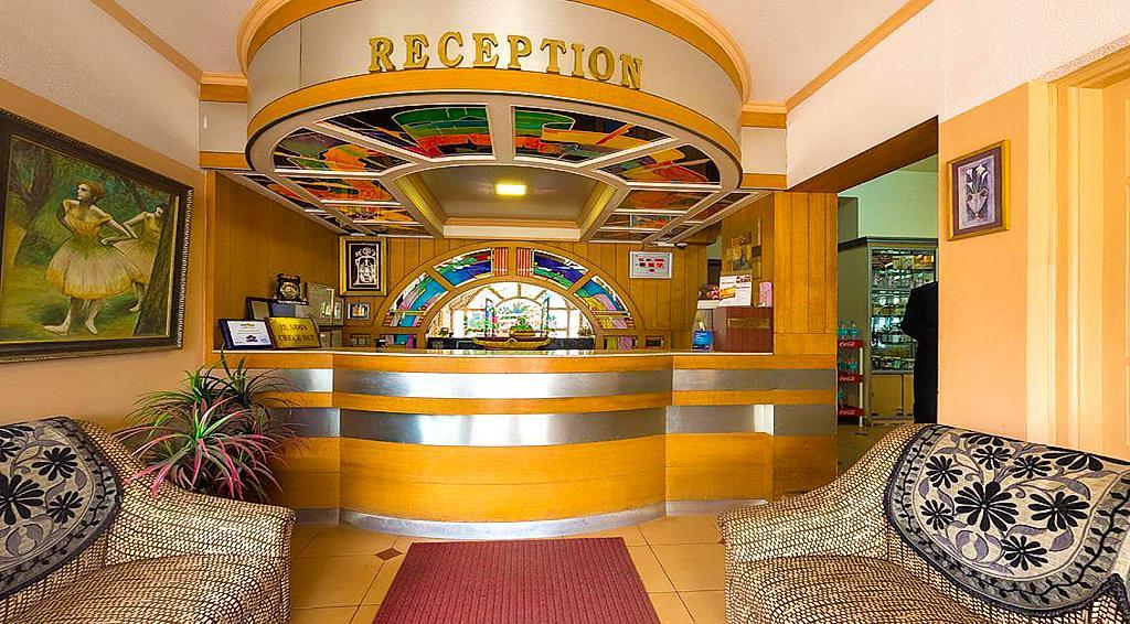 Hotel Silver Oak Уті Екстер'єр фото