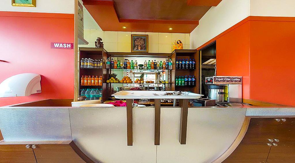 Hotel Silver Oak Уті Екстер'єр фото