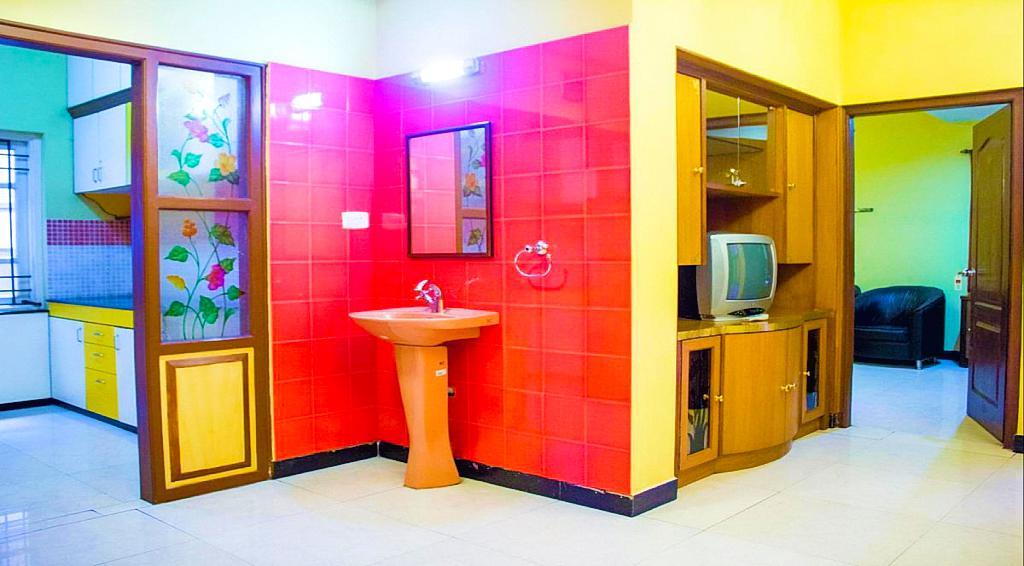 Hotel Silver Oak Уті Екстер'єр фото