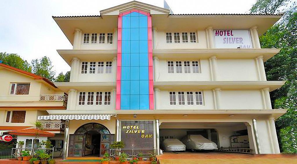 Hotel Silver Oak Уті Екстер'єр фото